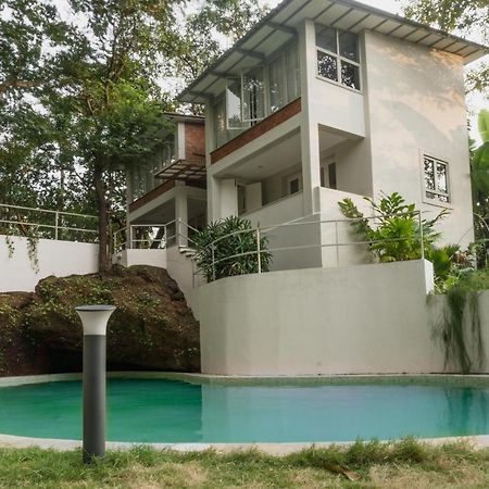The Island Sanctuary - A Village Secret Chorao Экстерьер фото